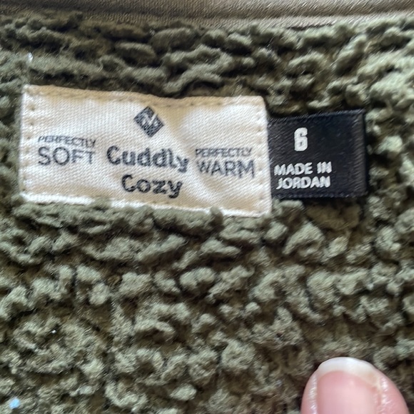 Fuzzy jacket - Picture 2 of 8